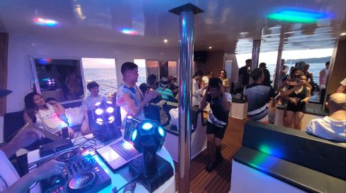Ultimate Party Cruise in Boracay on the Andy World Yacht