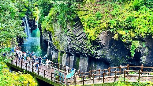 Miyazaki & Kumamoto 1-Day Tour: Ama-Iwato Shrine & Takachiho Gorge (Free Shuttle)