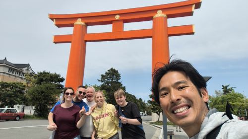 Escape the crowds: Kyoto scenery electric bikes tour
