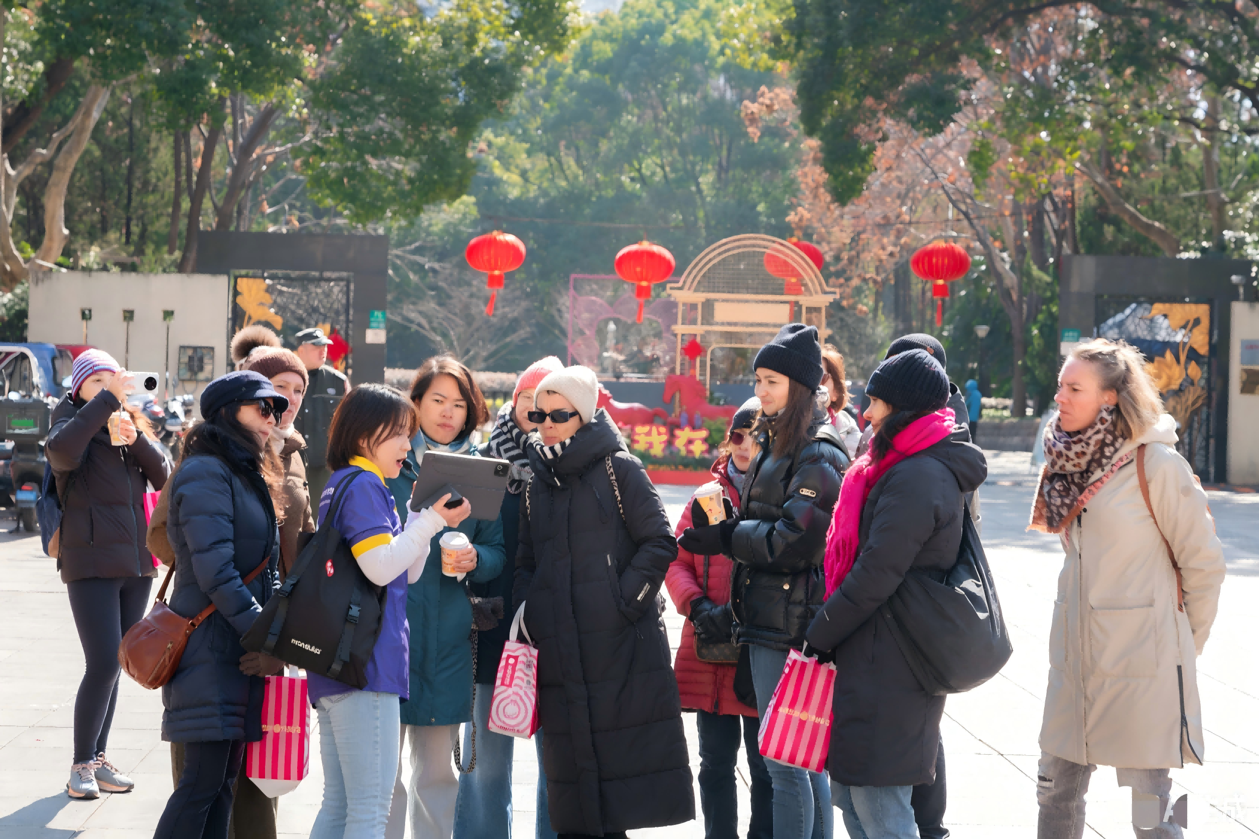 Small Group: Shanghai Flavors and Culture Tour with 10 tastings