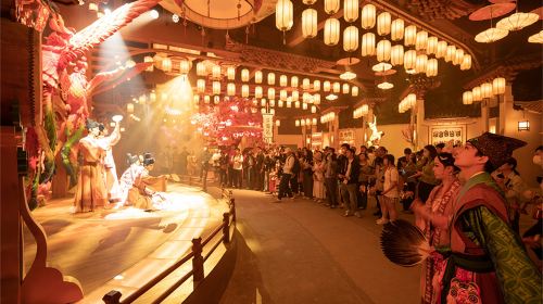 Suzhou Night Tour Must-Do – Zhouzhuang Ancient Town & 'Only Zhouzhuang' Performance