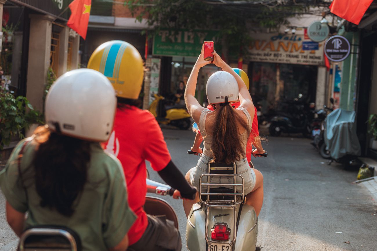 Private Unveiling Saigon Past by Vespa