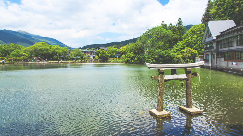 Japan Fukuoka Nyoirin-ji Temple on Qingying Mountain, Mount Yufu Trailhead, Yufuin, and Beppu Hells One-Day Tour