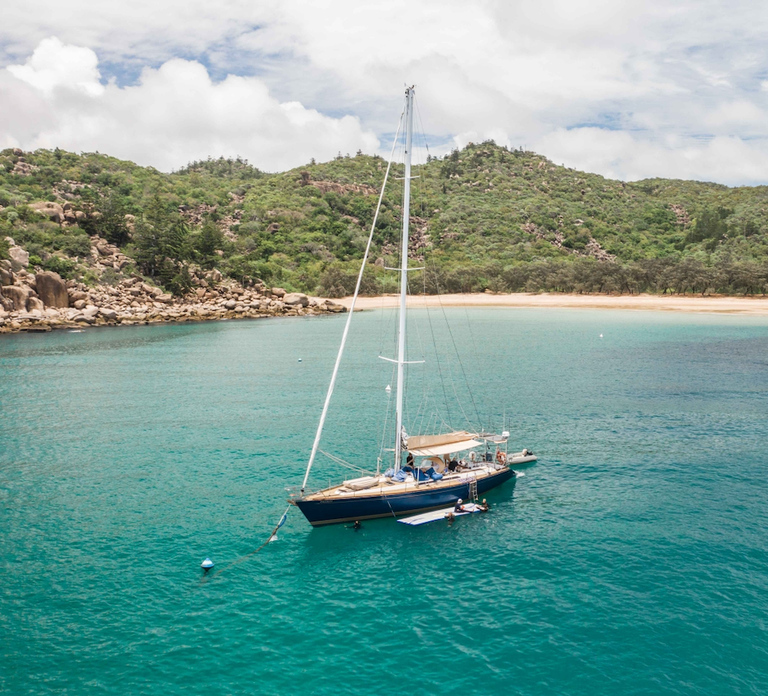 Magnetic Island: Lunchtime Sailing Cruise