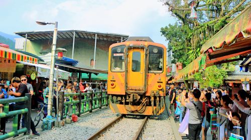 Taiwan Shifen Waterfall Park + Shifen Old Street + Jiufen Old Street day tour [*#Classic Tour#*] Day Tours