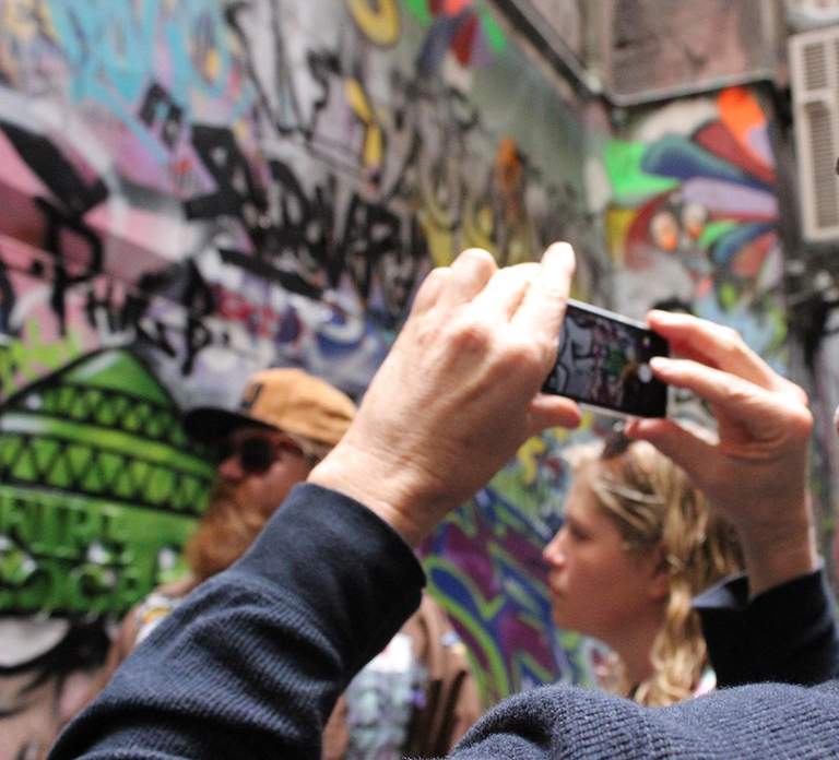 Melbourne: Street Art Walking Tour with a Street Artist