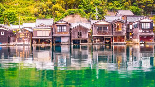 Amanohashidate Sandbar & Ine Funaya Village Tour with Optional Sea Cruise