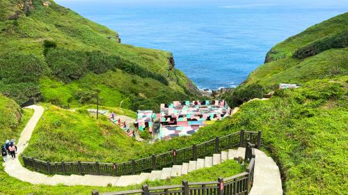 Taipei Bitou Cape Park + Zhengbin Fishing Port + Heping Island Geopark + Keelung Miaokou Night Market one-day tour