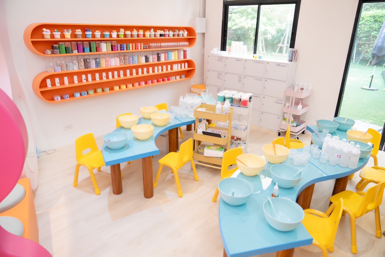 SLIMEVILLE SUKHUMVIT49