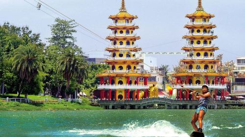 Kaohsiung private charter one-day tour – The Pier2 Art Center, Cijin Island