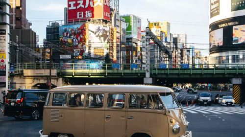Tokyo Classic Romance – Classic Car - Volkswagen T1 Bus Tokyo Photo Guide Experience by Surreal Car Co