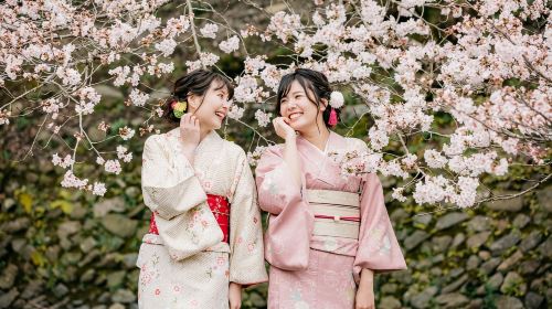 Kimono and Yukata Experience at Yumeyakata in Kyoto, Japan