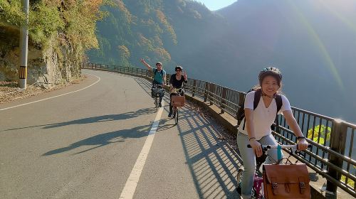 Iya Valley BROMPTON Slow Cycling Tour Day Tours