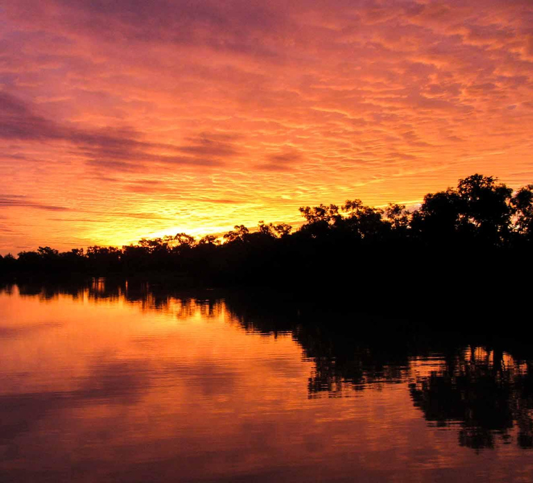 Longreach: Sunset Paddlewheeler Cruise, Show and Dinner