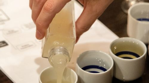Tasting All Types of Sake with Sommelier Day Tours