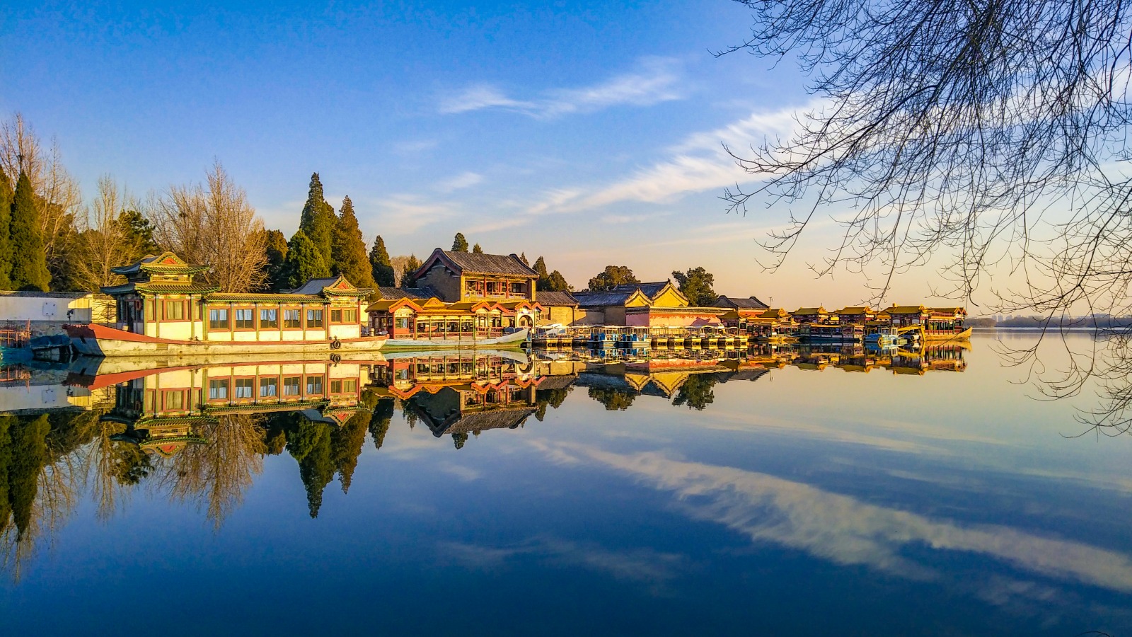 Summer Palace Admission Ticket + 2.5 hours  Guided Tour Service