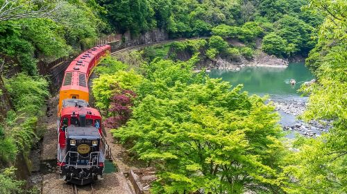 Kyoto: Sagano Romantic Train and Hozugawa River Cruise Day Tours