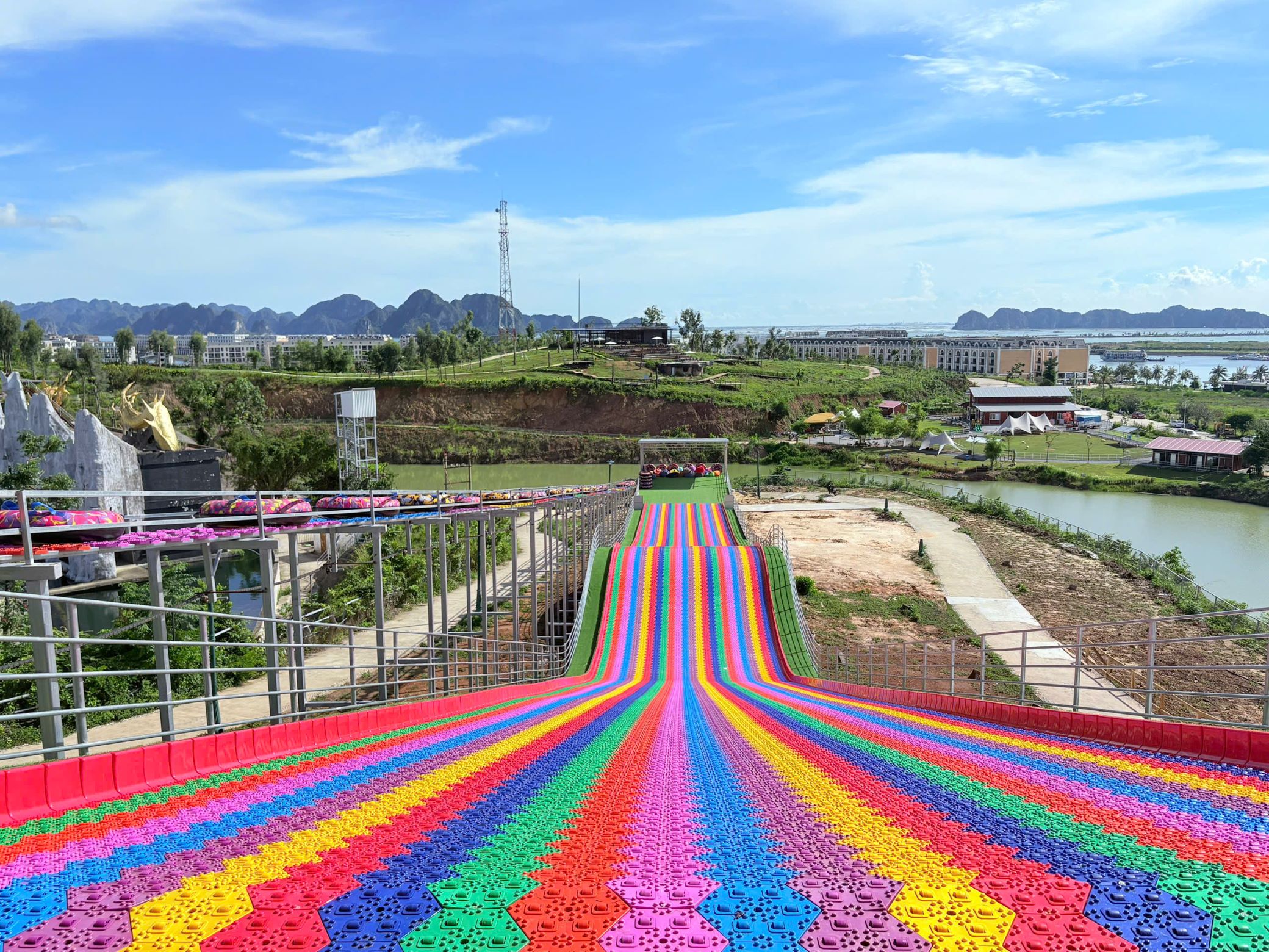 Tuan Chau Park