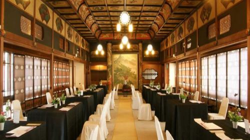 Sword fight performance, experience & premium Japanese cuisine package