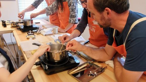 3-Hour Small-Group Sushi Making Class in Tokyo