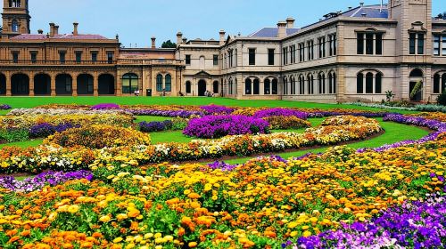 From Melbourne: Werribee Open Range Zoo & Werribee Mansion Day Tours