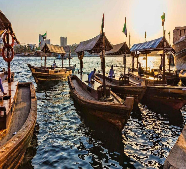 1 Hours Tridational Boat Ride At Creek Canal,+old Dubai walk