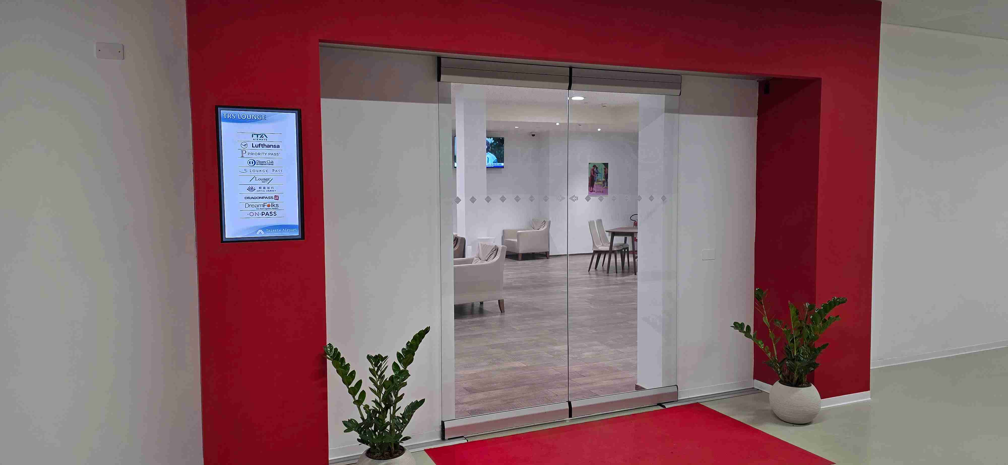 Sala Calligaris Ronchi dei Legionari Airport