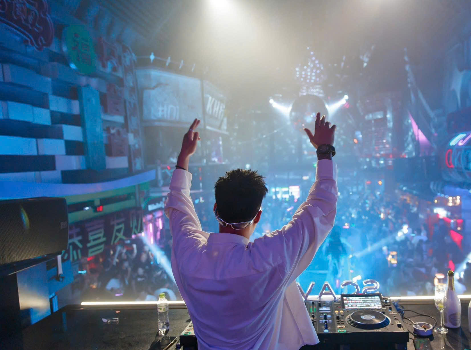 Saigon by Night: Party Experience with DJ at District K