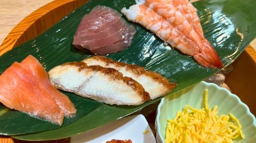 Kyoto Sushi Master - Food + Experience, become a sushi master at the sushi making class!