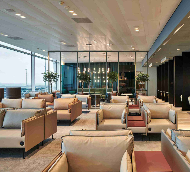 AMS Amsterdam Schiphol Airport: Aspire Lounge Access