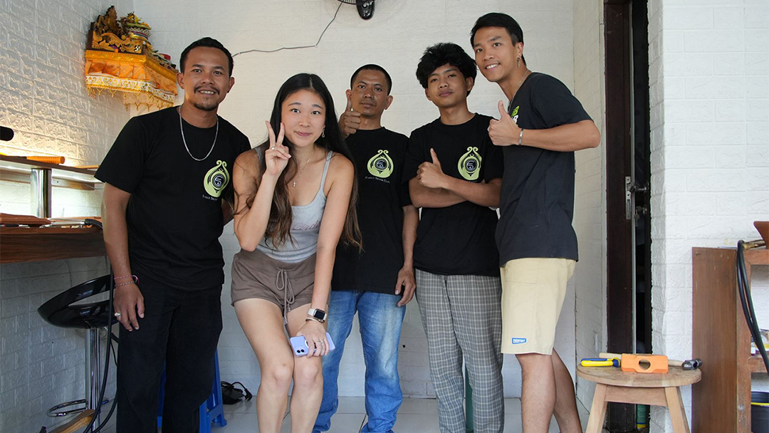 Family Silver Class Legian: Forge Balinese Traditions & Memories Together