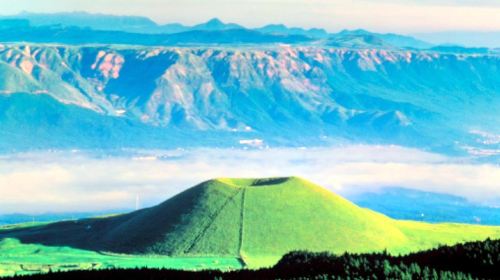 Japan Customized Day Tour (Mount Aso - Kamishikimi Kumano - Takachiho Gorge)