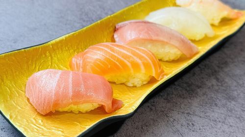 Kanazawa: Sushi & Japanese Cooking at a 56-Year Cooking School