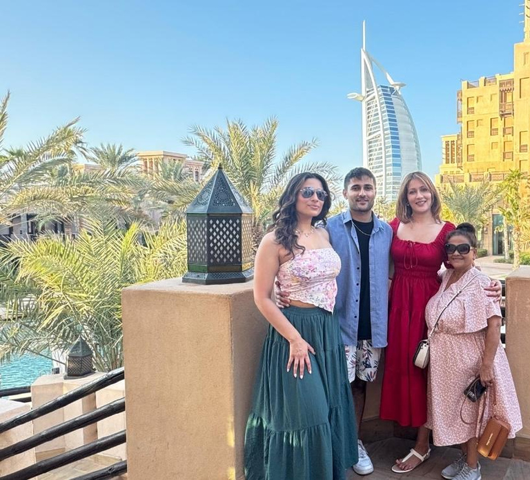 Dubai: Private Guided City Tour and Dubai Frame Entry Ticket