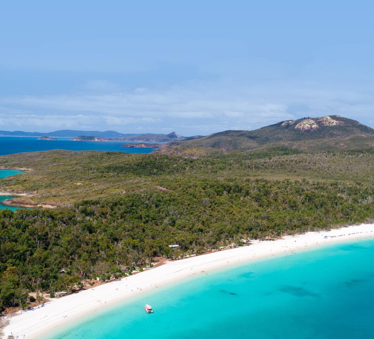 From Airlie: Whitsundays and Whitehaven Half-Day Cruise
