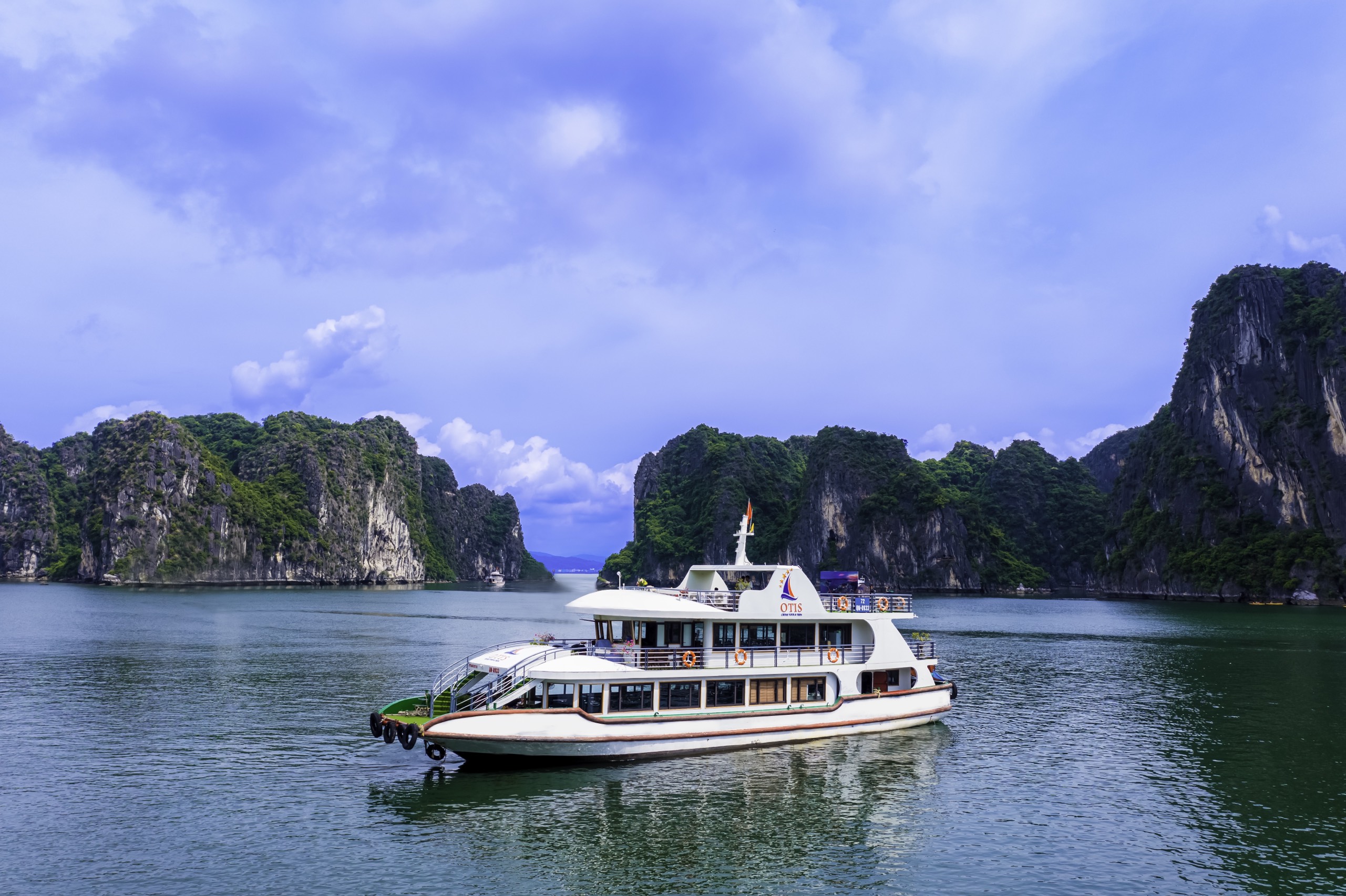 2D1N Halong Day Tour with 5 Stars Cruise
