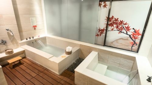 Beitou, Taipei – Shuimei Hot Spring Club – Shuimei Public Naked Hot Spring · Private Sun and Moon Hot Spring House
