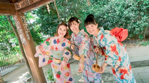 Kimono and Yukata Experience at Yumeyakata in Kyoto, Japan