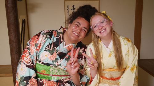 Kimono and Tea Ceremony in Miyajima