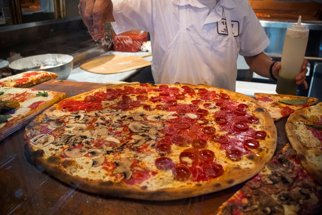 New York Neighbourhood Eats Tour: Brownstone Brooklyn Experience