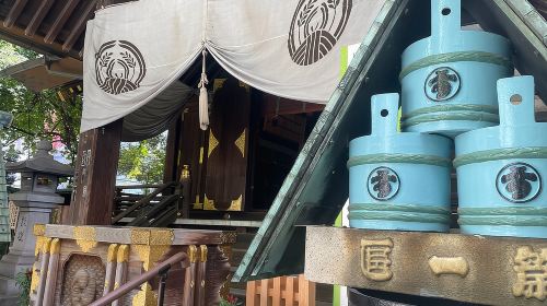 Tokyo: Enjoy a variety of classic Japanese delicacies at Tsukiji Market
