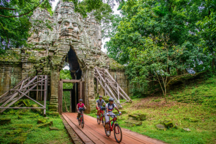 Siem Reap: Bike the Angkor Temples - Full-Day 30km Tour with Lunch