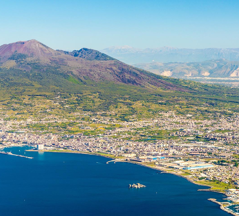Bus Transfer to Vesuvius with Park Entry Fee