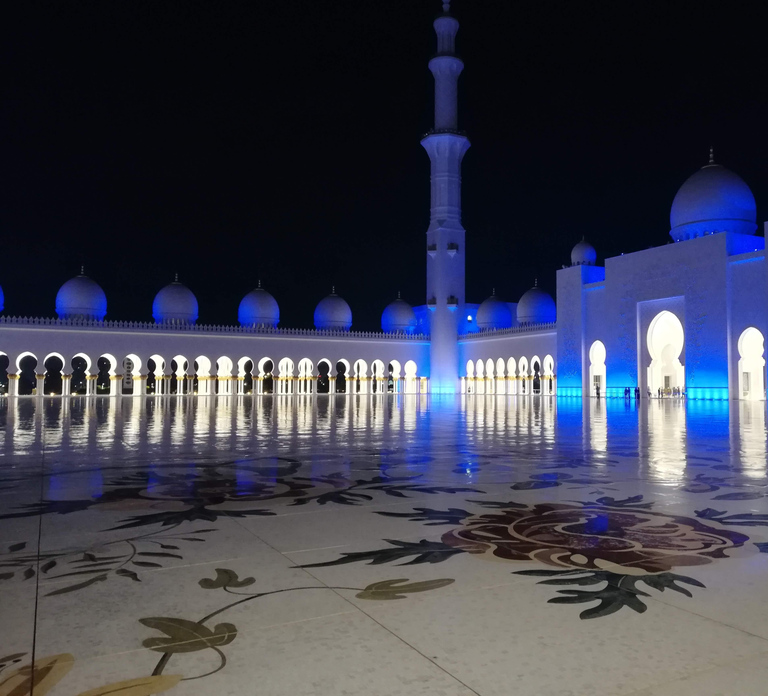 Dubai: Sheikh Zayed Grand Mosque Evening Tour