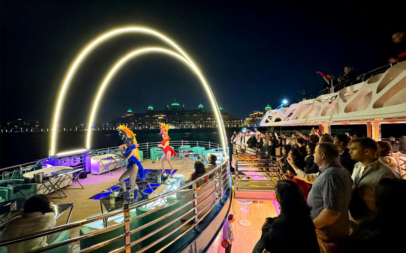 From Dubai Marina: Lotus Mega Yacht Dinner Cruise with Live DJ