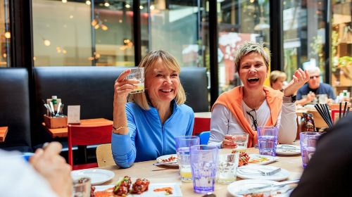 Vancouver: Gastown Food Tour with 6 Authentic Local Food Tastings Day Tours