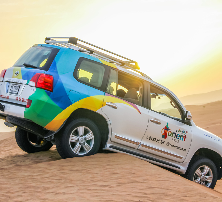 Dubai: Sunrise Desert Jeep Safari with Wildlife Experience