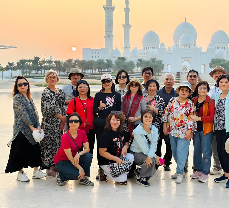 Abu Dhabi Tour Full Day - Grand Mosuqe, Louvre Museum & More