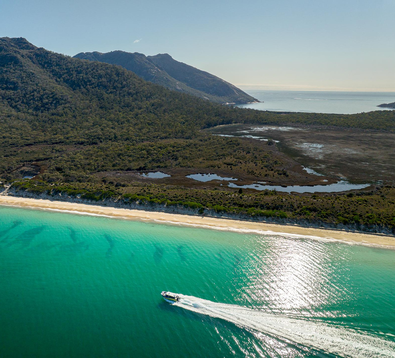 Coles Bay: Freycinet National Park Water Taxi Service