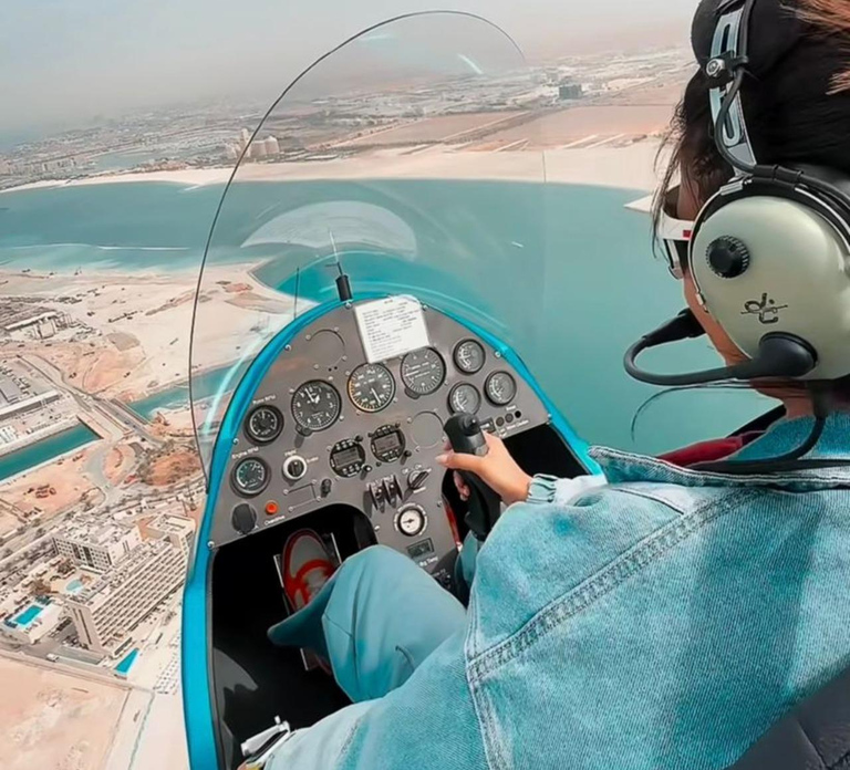 Ras Al Khaimah: Gyrocopter Flight over Desert and Beaches